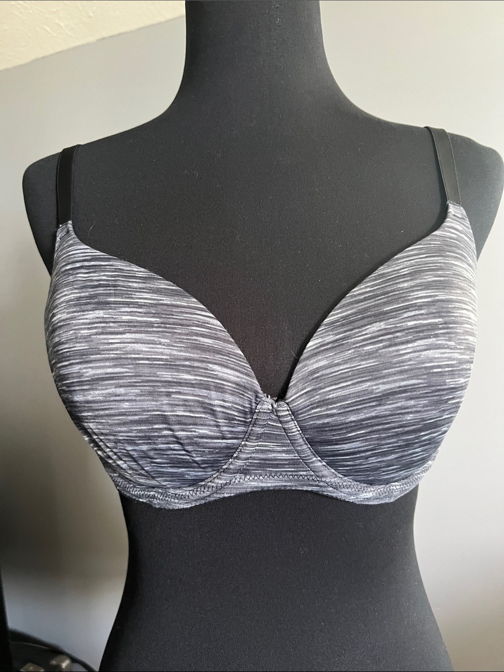 Victoria’s Secret Pink Wear Everywhere Lightly Lined Bra 34D